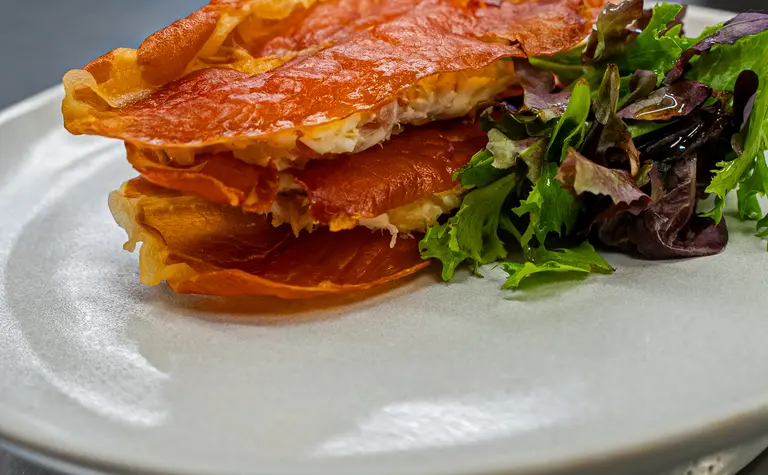 millefeuille brandade et jambon sec