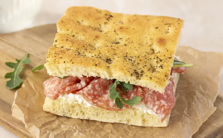 foccacia salame