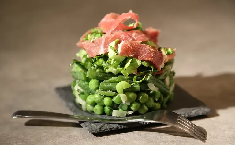 Etuvée de Légumes verts, Allumettes de Jambon Aoste professionnel