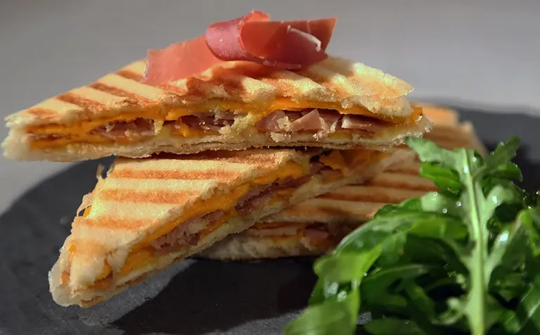 Sandwich toasté, Jambon et Moutarde miellée Aoste professionnel