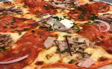 Pizza Spianata et thon Aoste professionnel